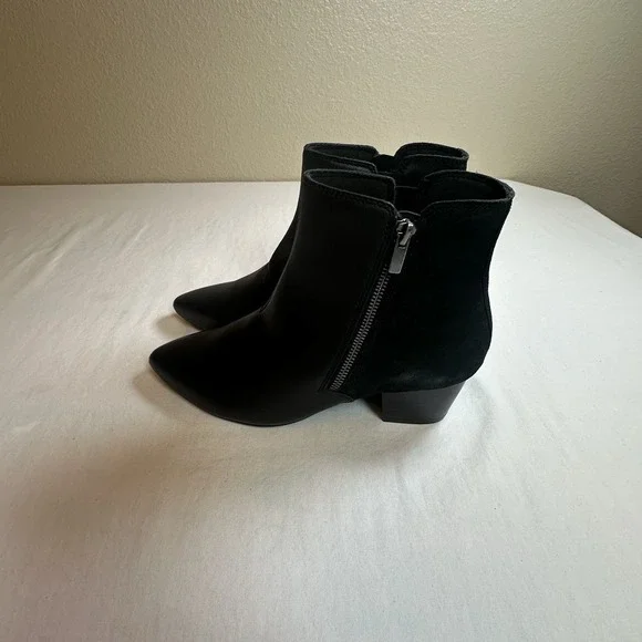 Women's Clarks Ellanie Vibe BootBlack Leather‎ Size9.5 $140 Retail NIB